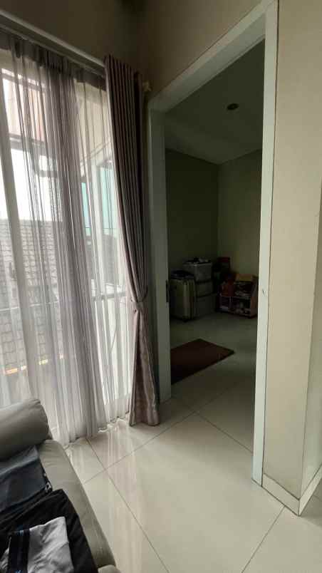 dijual rumah jalan ebony 3 pondok aren