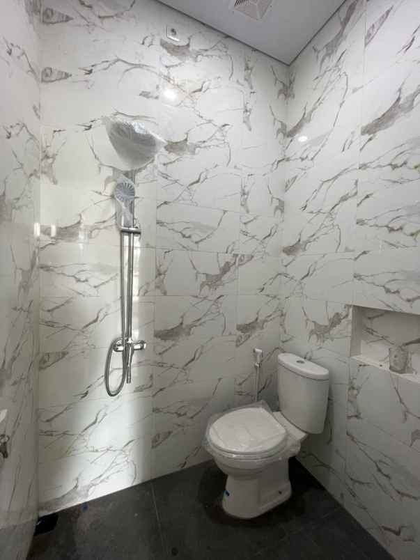 dijual rumah jalan kaliurang km 10