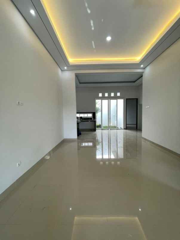 dijual rumah jalan kaliurang km 10