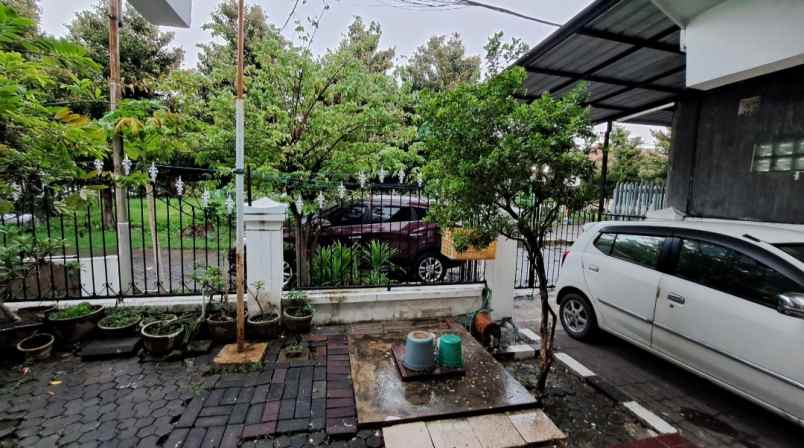 dijual rumah jalan klampis anom