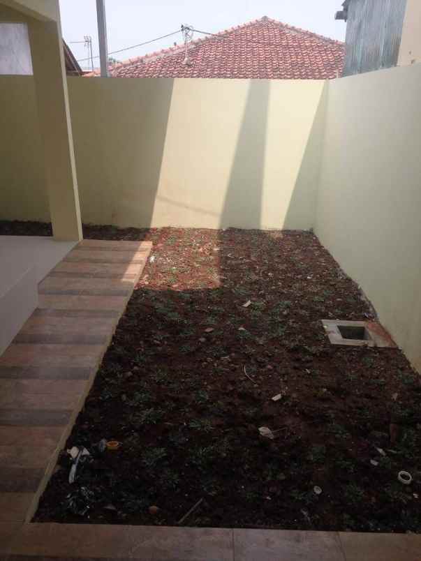 dijual rumah jalan mandor bbasar