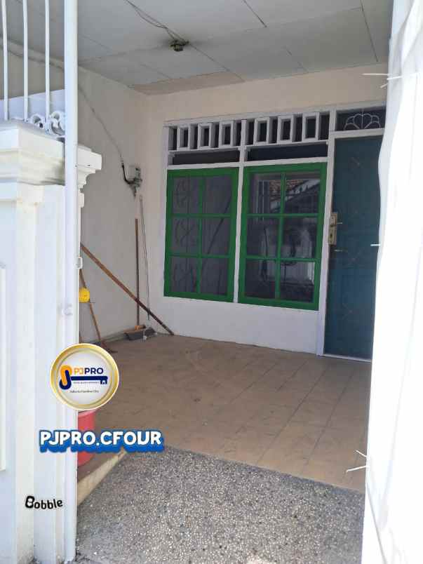 dijual rumah jalan melon