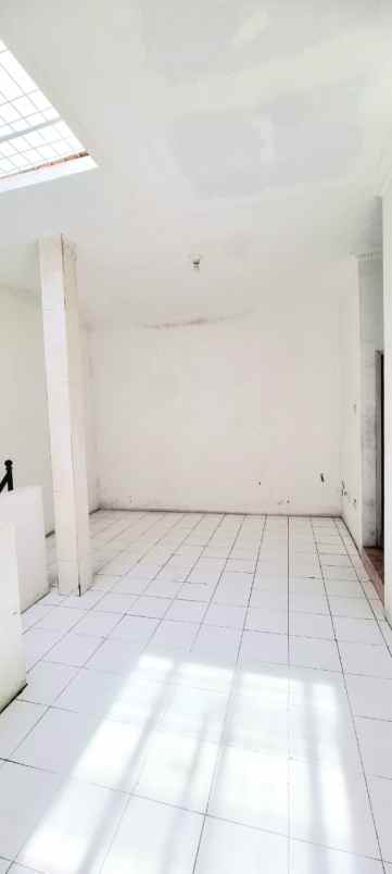 dijual rumah jalan pondok mas
