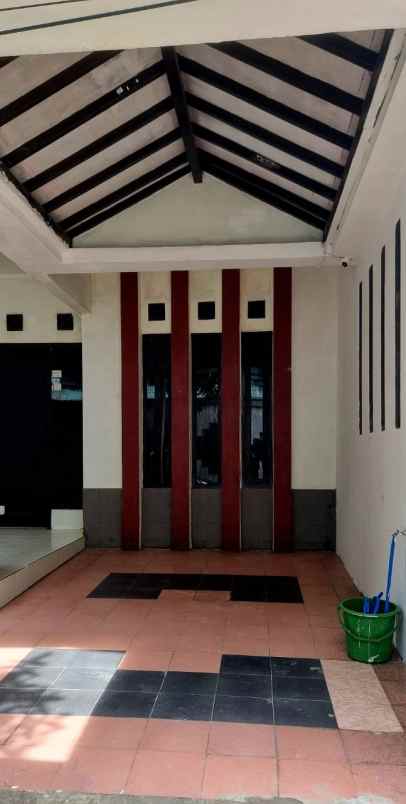 dijual rumah jalan pondok mas