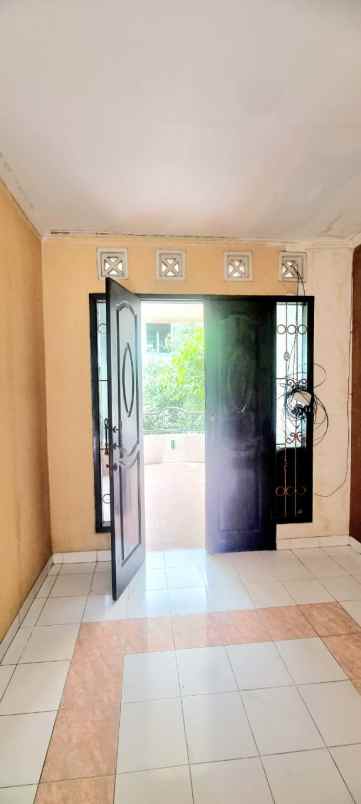 dijual rumah jalan pondok mas
