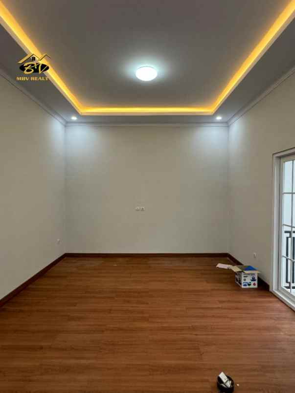 dijual rumah jalan raya jagakarsa