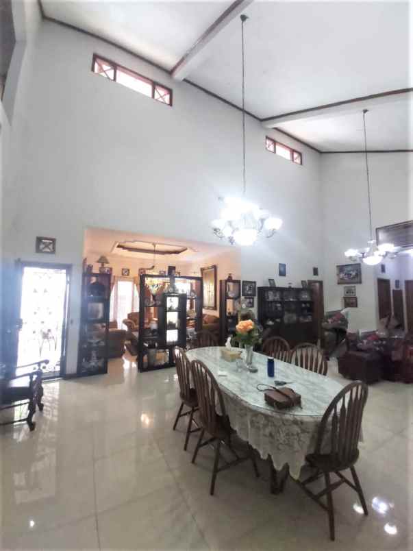 dijual rumah jalan raya jati makmur