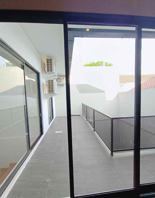 dijual rumah jalan raya joglo kembangan