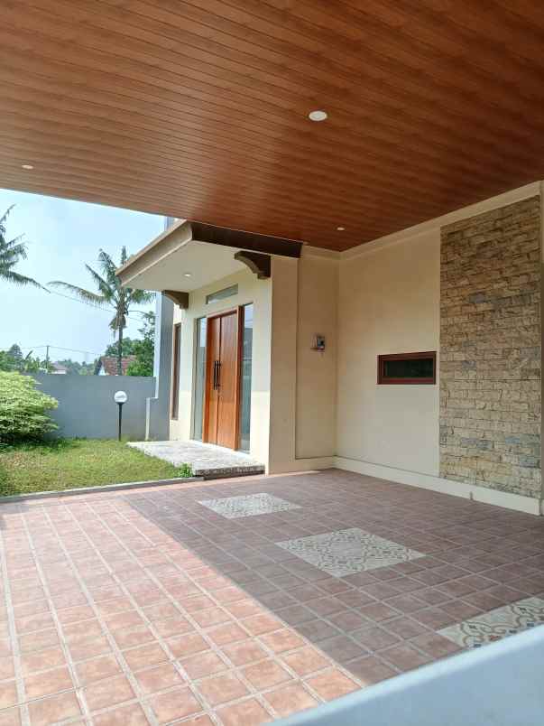 dijual rumah jalan raya umbul permai