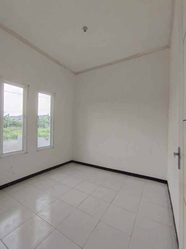 dijual rumah jalan seruni krian sidoarjo