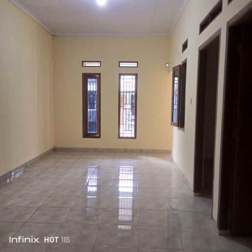 dijual rumah jalan setu jatijajar