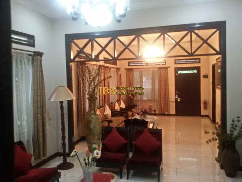 dijual rumah jalan tengku amir hamzah