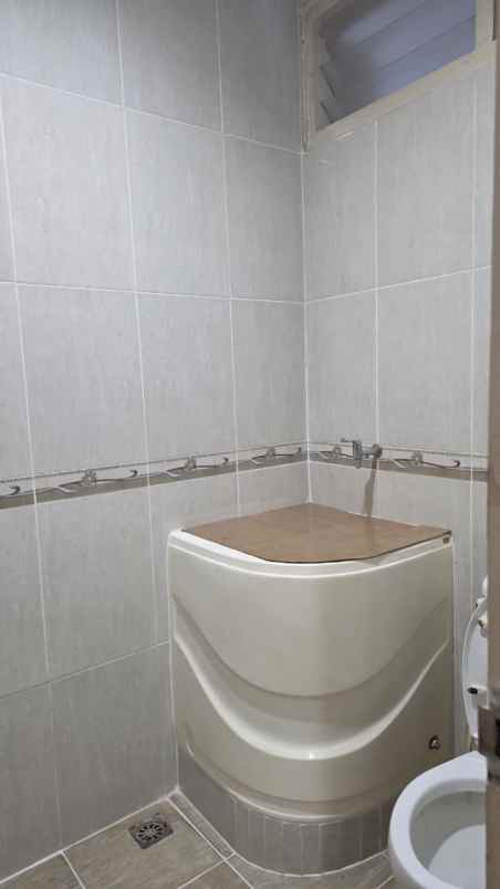 dijual rumah janur elok kelapa gading