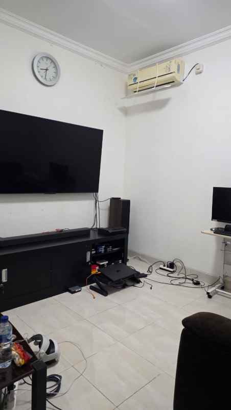 dijual rumah janur elok kelapa gading