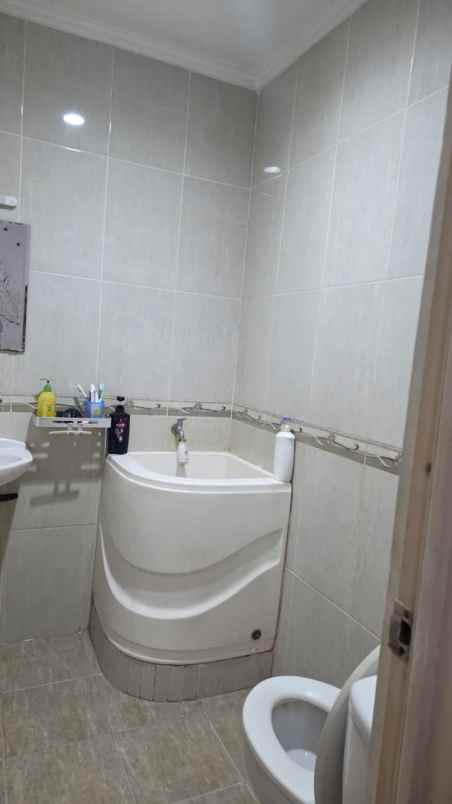 dijual rumah janur elok kelapa gading