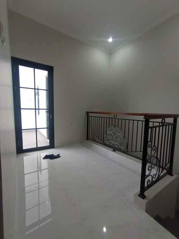 dijual rumah jatiasih bekasi