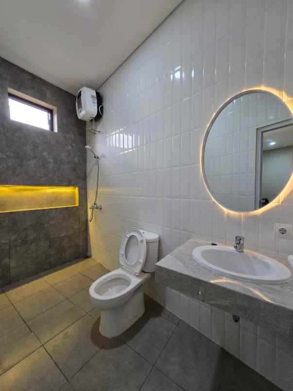 dijual rumah jatibening