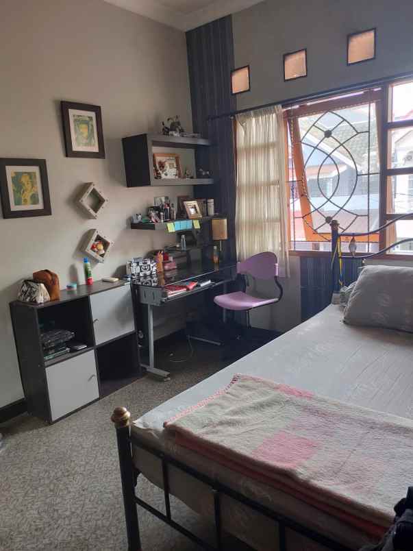 dijual rumah jatibening
