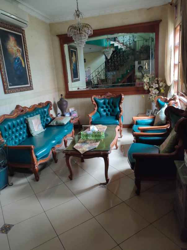 dijual rumah jatibening
