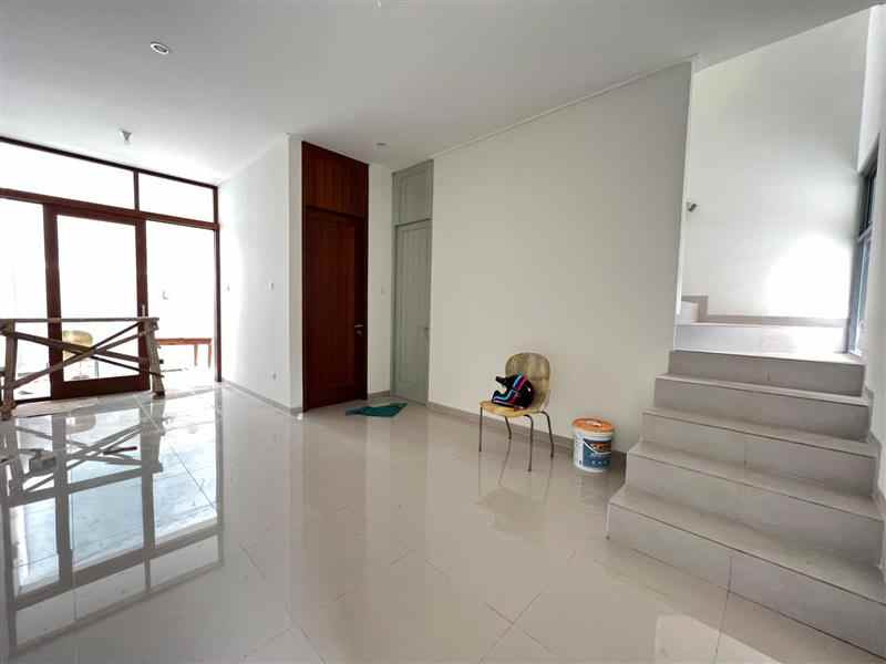 dijual rumah jatiwarna bekasi