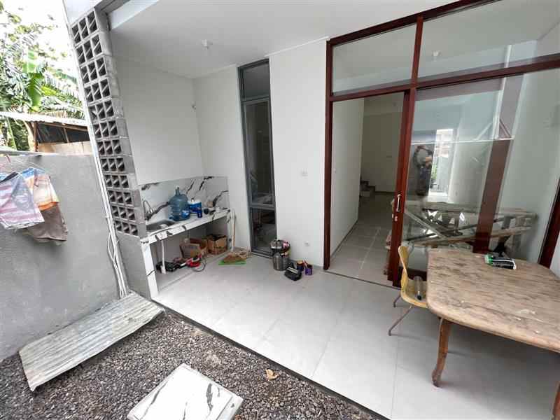 dijual rumah jatiwarna bekasi