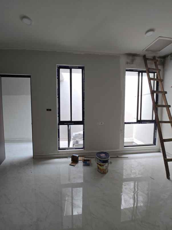 dijual rumah jemursari