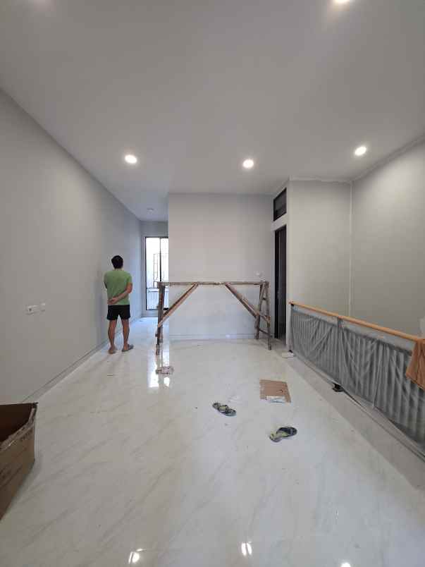 dijual rumah jemursari
