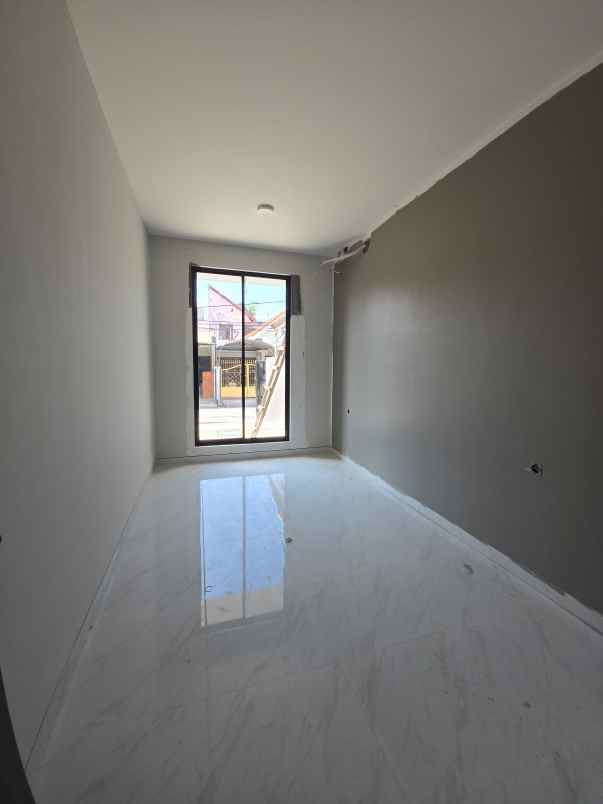 dijual rumah jemursari
