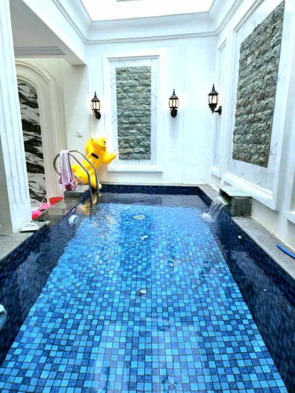 dijual rumah jl antapani