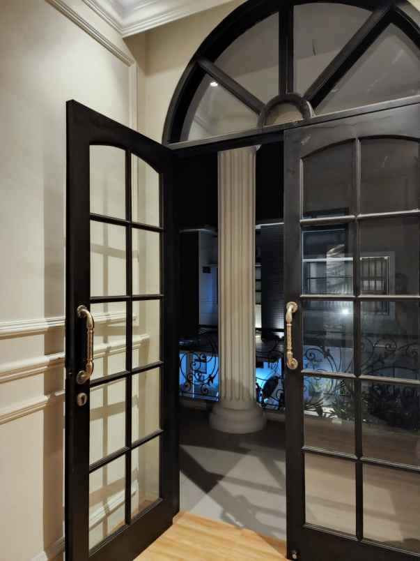 dijual rumah jl antapani