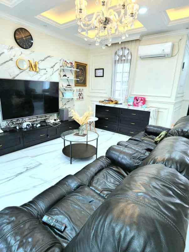 dijual rumah jl antapani