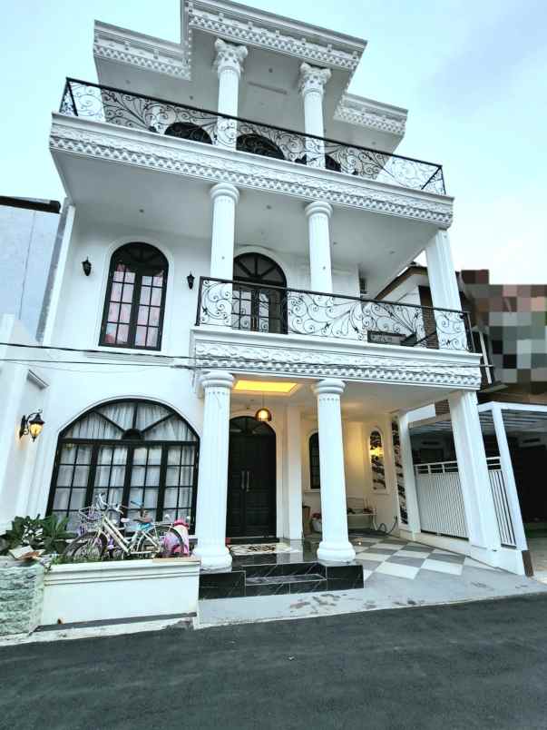 dijual rumah jl antapani