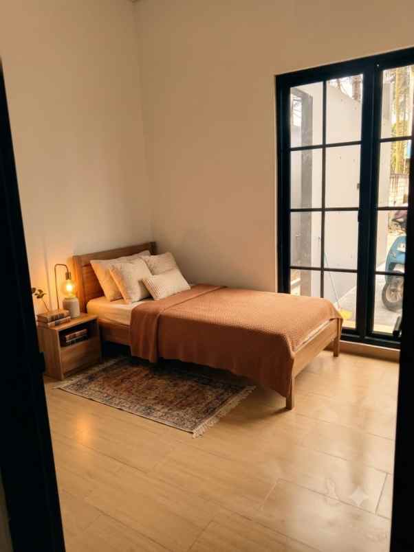 dijual rumah jl bambon raya