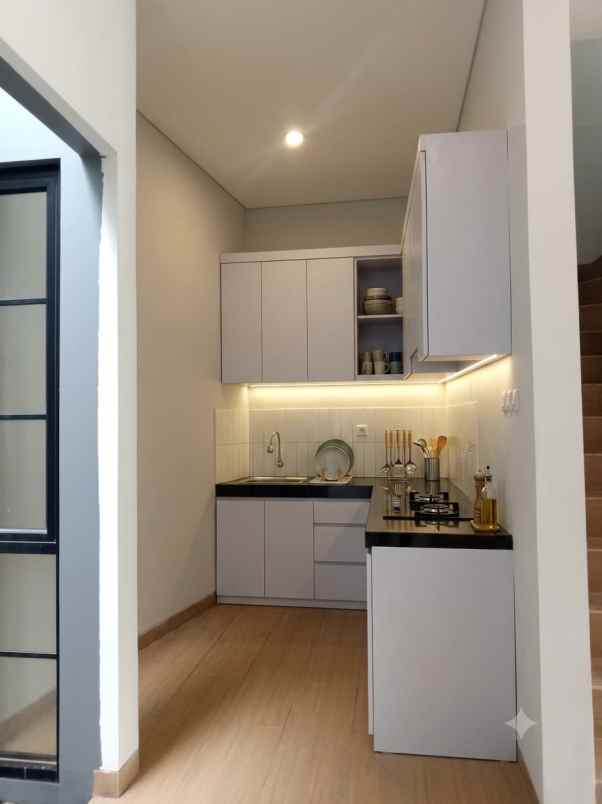dijual rumah jl bambon raya