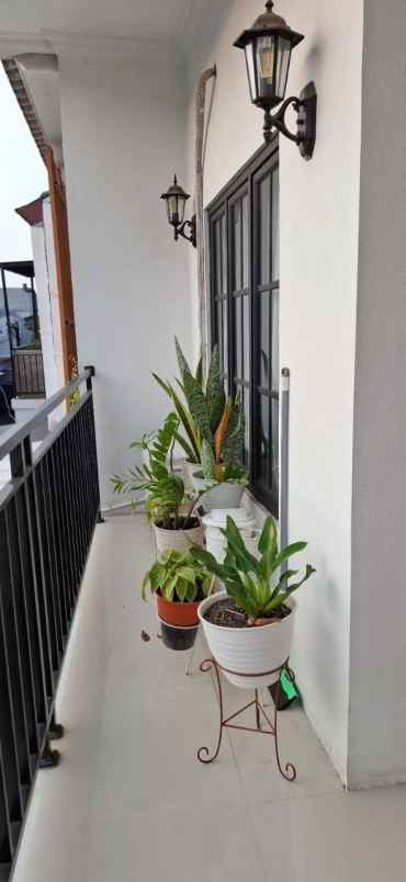 dijual rumah jl bintara raya