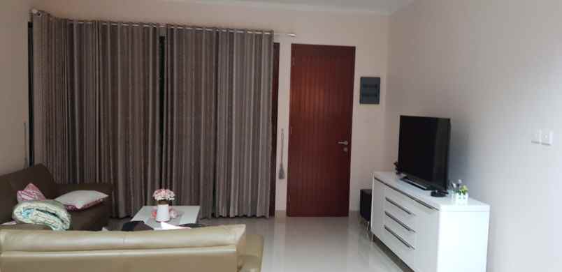 dijual rumah jl cendana rancamaya