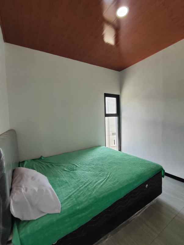 dijual rumah jl cibiru