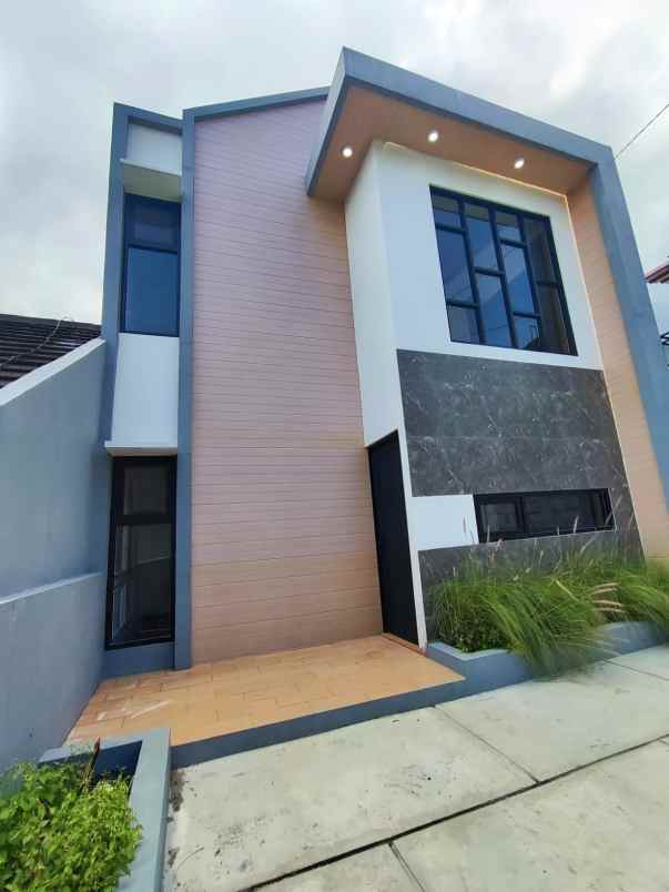 dijual rumah jl cibiru
