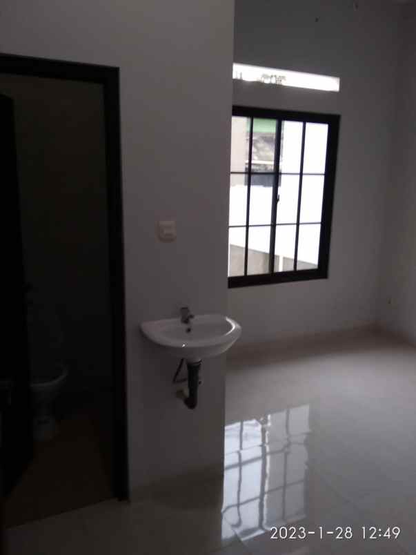 dijual rumah jl cibubur raya jakarta timur