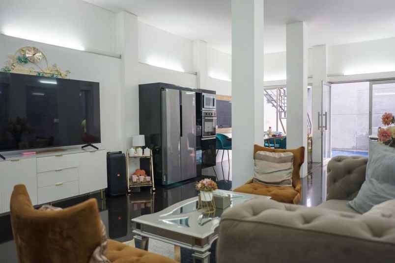 dijual rumah jl cigadung kota bandung