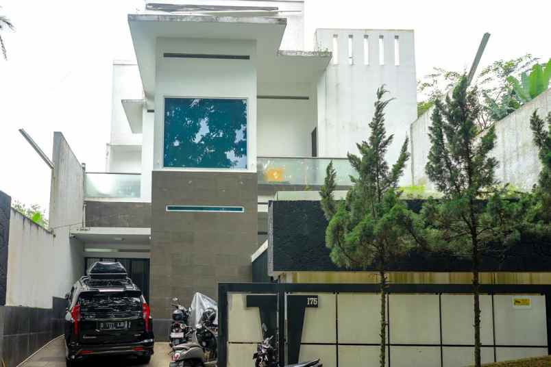 dijual rumah jl cigadung kota bandung