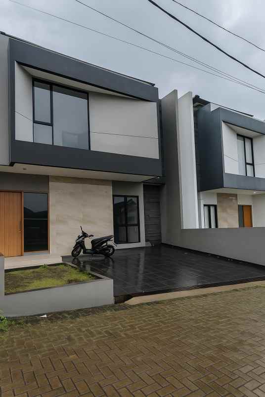 dijual rumah jl cimahi