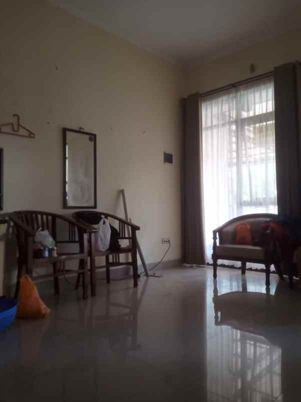 dijual rumah jl cipamokolan riung bandung