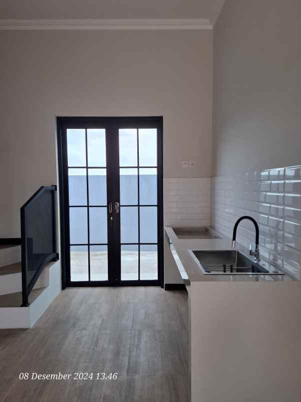 dijual rumah jl dawung