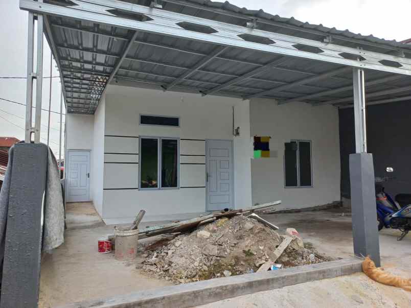 dijual rumah jl delima