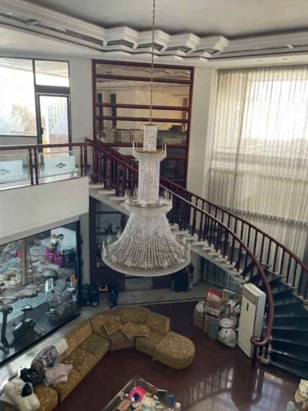 dijual rumah jl dharmahusada indah