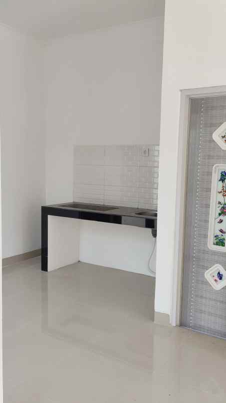 dijual rumah jl gedung baya no 1 42426