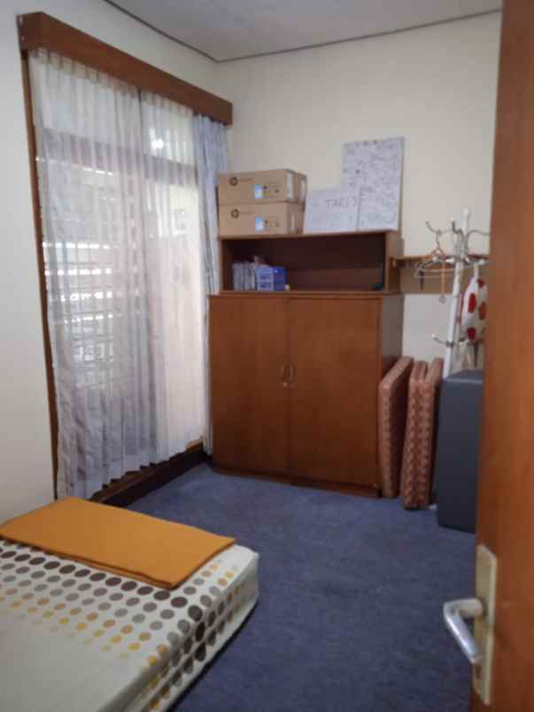 dijual rumah jl gegerkalong