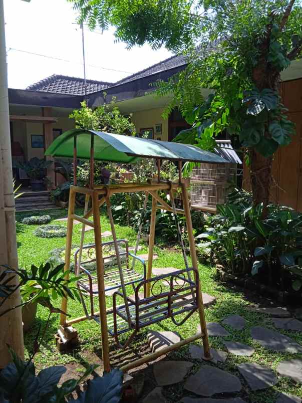 dijual rumah jl gegerkalong