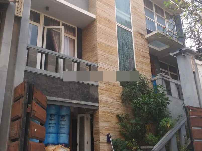 dijual rumah jl kartini raya kartini